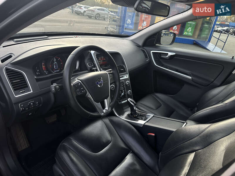Внедорожник / Кроссовер Volvo XC60 2015 в Киеве фото 30 Внедорожник / Кроссовер Volvo XC60 2015 в Киеве
