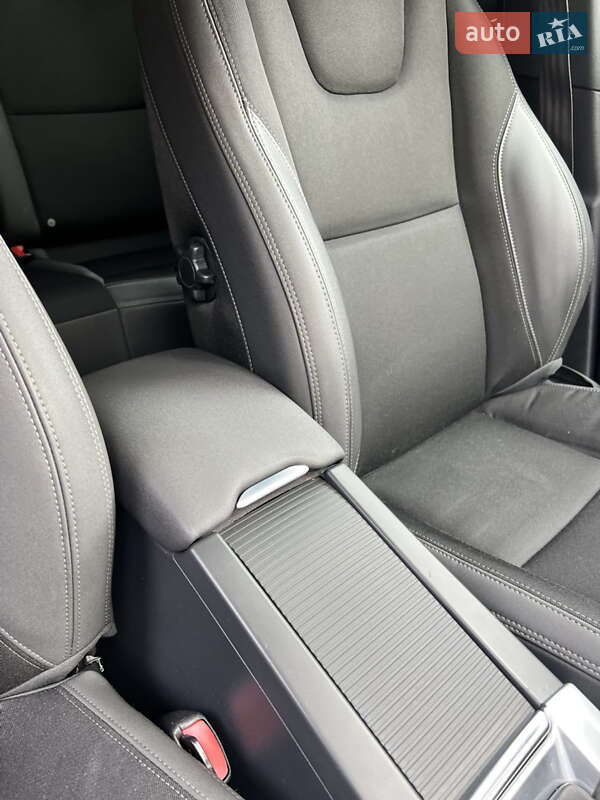 Внедорожник / Кроссовер Volvo XC60 2013 в Черновцах фото 41 Внедорожник / Кроссовер Volvo XC60 2013 в Черновцах