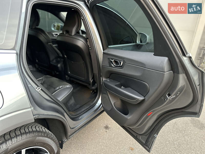 Внедорожник / Кроссовер Volvo XC60 2018 в Киеве фото 39 Внедорожник / Кроссовер Volvo XC60 2018 в Киеве