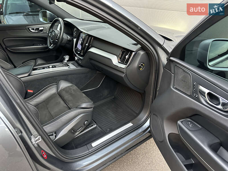 Внедорожник / Кроссовер Volvo XC60 2018 в Киеве фото 42 Внедорожник / Кроссовер Volvo XC60 2018 в Киеве