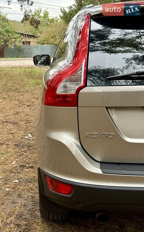 Внедорожник / Кроссовер Volvo XC60 2012 в Киеве