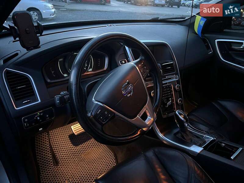 Внедорожник / Кроссовер Volvo XC60 2013 в Львове