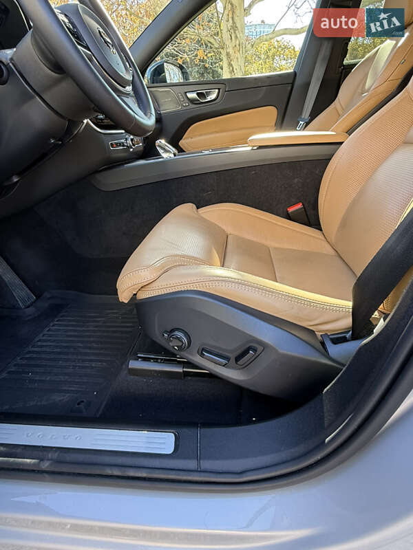 Позашляховик / Кросовер Volvo XC60 2023 в Одесі фото 13 Позашляховик / Кросовер Volvo XC60 2023 в Одесі