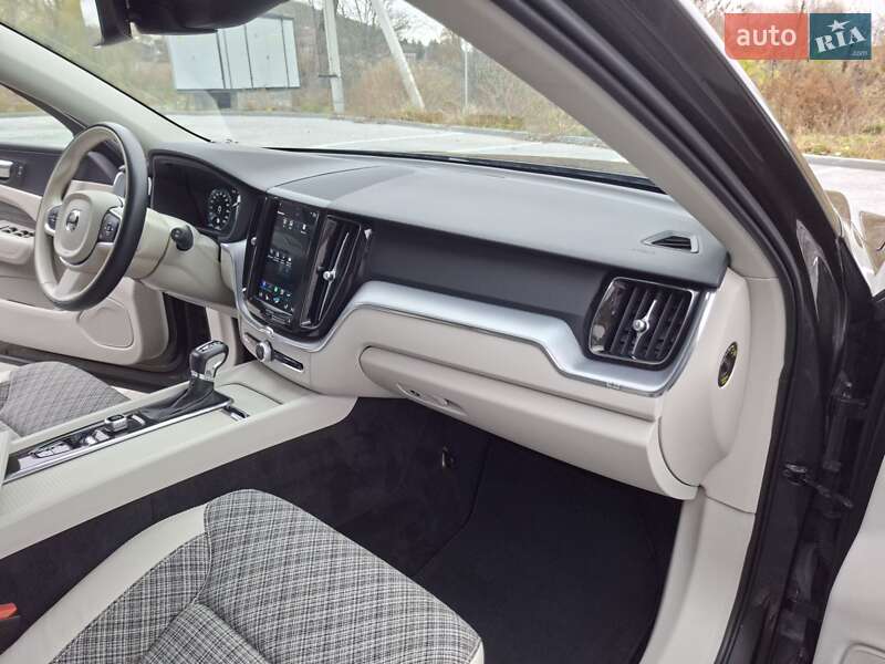 Внедорожник / Кроссовер Volvo XC60 2020 в Бережанах