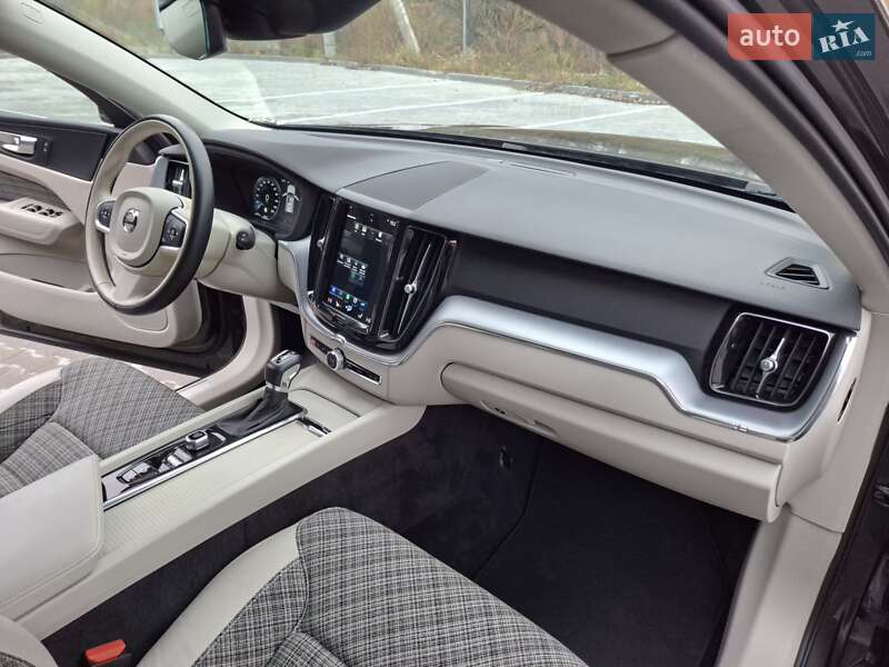 Внедорожник / Кроссовер Volvo XC60 2020 в Бережанах