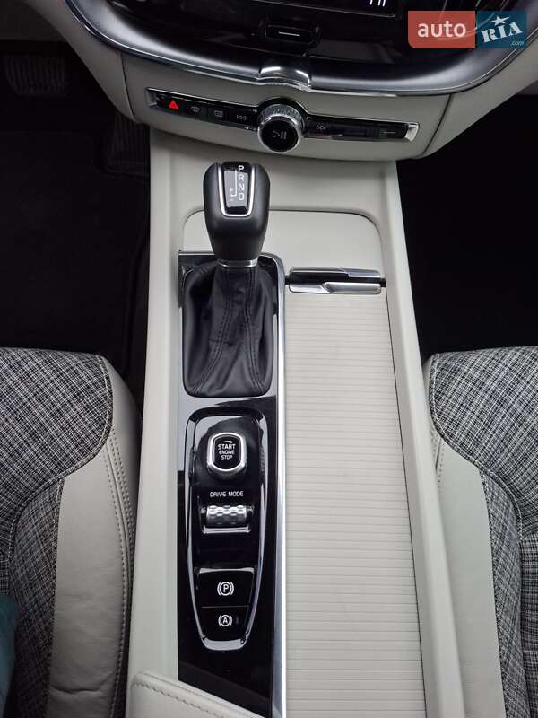 Внедорожник / Кроссовер Volvo XC60 2020 в Бережанах