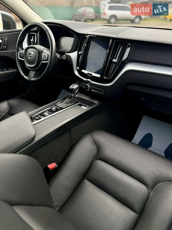 Внедорожник / Кроссовер Volvo XC60 2018 в Коломые