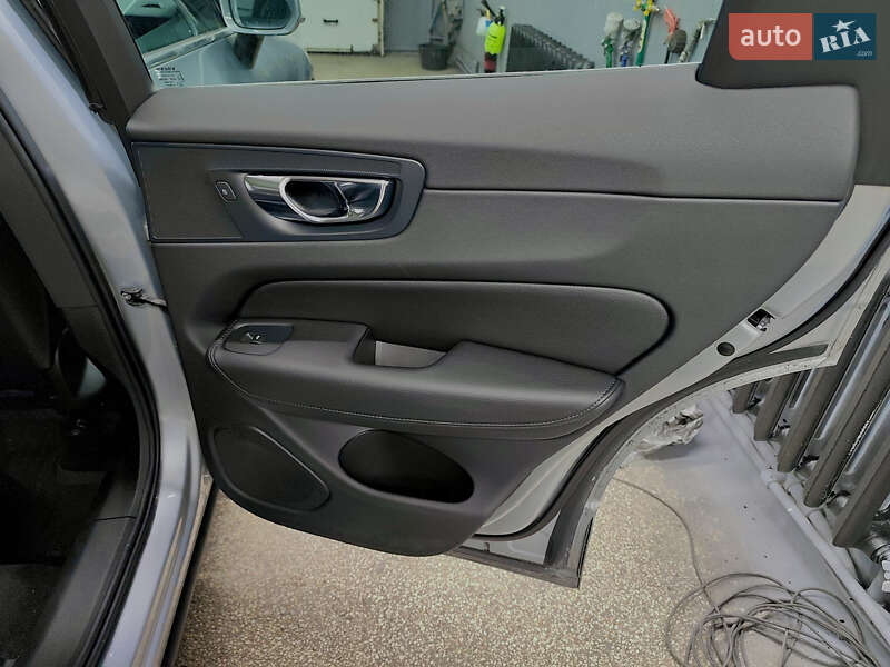 Внедорожник / Кроссовер Volvo XC60 2017 в Каменском фото 19 Внедорожник / Кроссовер Volvo XC60 2017 в Каменском