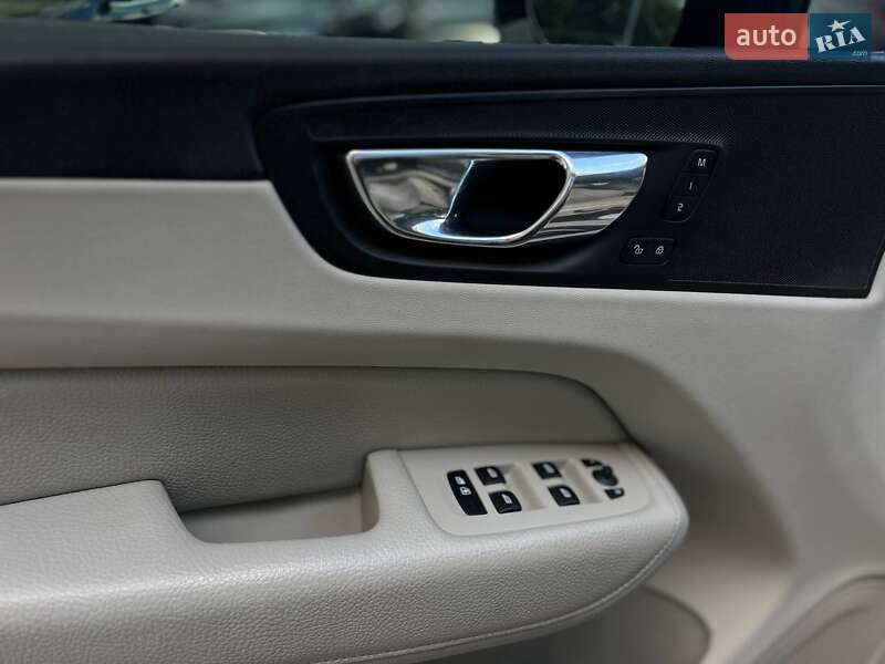 Позашляховик / Кросовер Volvo XC60 2018 в Івано-Франківську