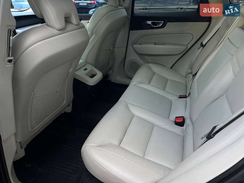 Позашляховик / Кросовер Volvo XC60 2018 в Івано-Франківську