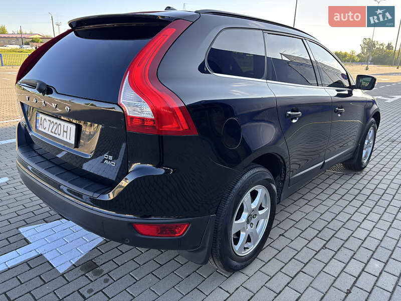 Внедорожник / Кроссовер Volvo XC60 2009 в Нововолынске