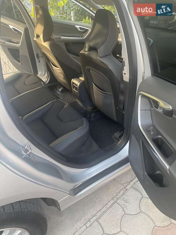 Внедорожник / Кроссовер Volvo XC60 2014 в Тернополе