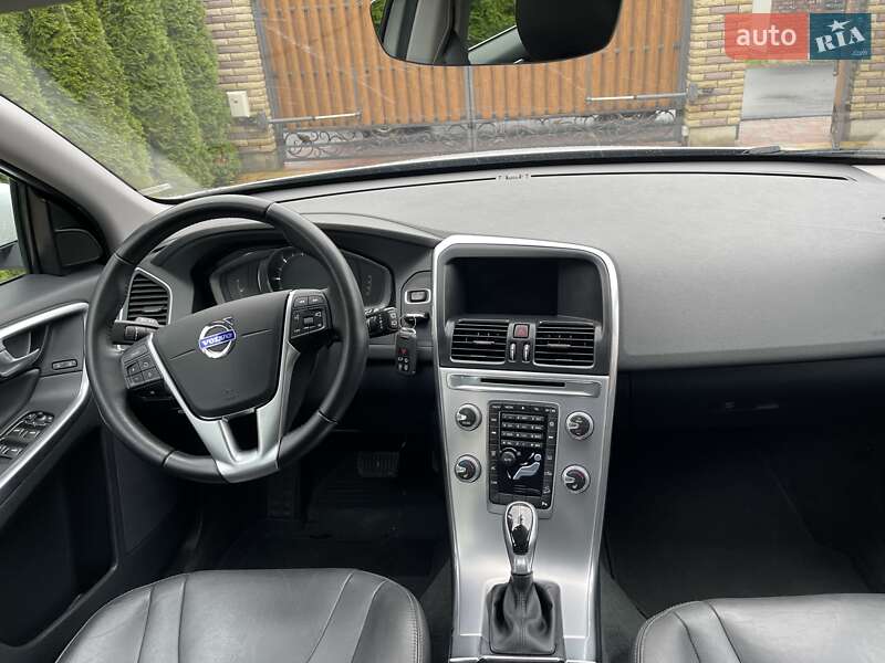 Позашляховик / Кросовер Volvo XC60 2016 в Луцьку фото 34 Позашляховик / Кросовер Volvo XC60 2016 в Луцьку