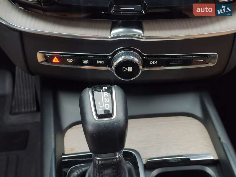 Позашляховик / Кросовер Volvo XC60 2020 в Нововолинську