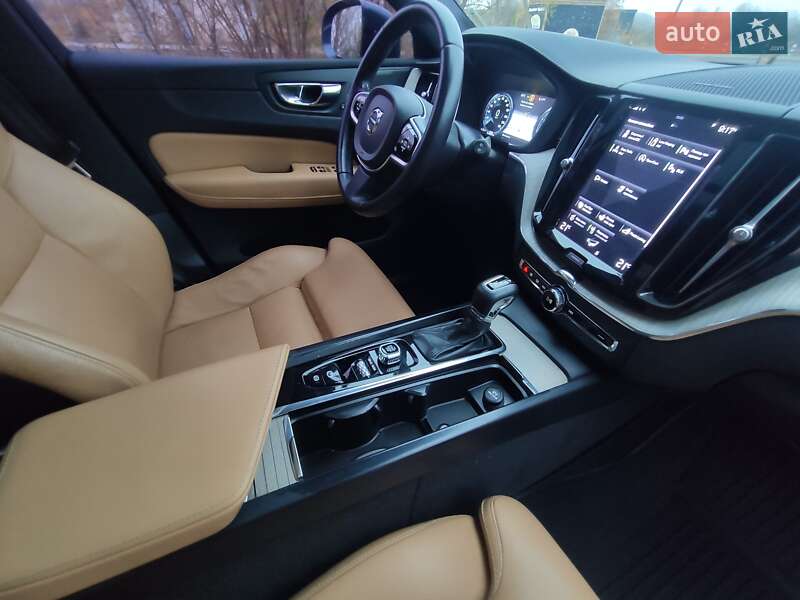 Позашляховик / Кросовер Volvo XC60 2020 в Нововолинську