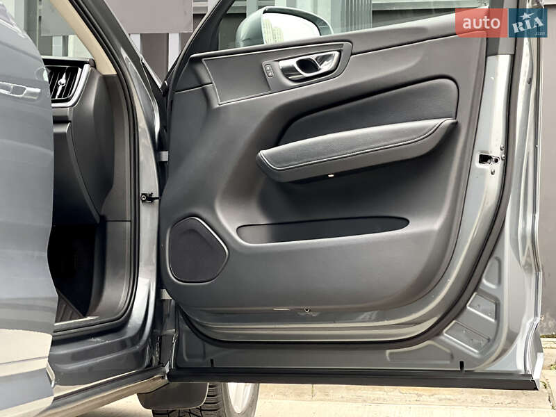 Позашляховик / Кросовер Volvo XC60 2017 в Києві фото 41 Позашляховик / Кросовер Volvo XC60 2017 в Києві