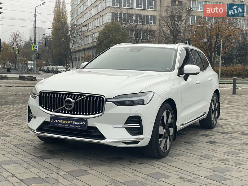 Позашляховик / Кросовер Volvo XC60 2024 в Дніпрі