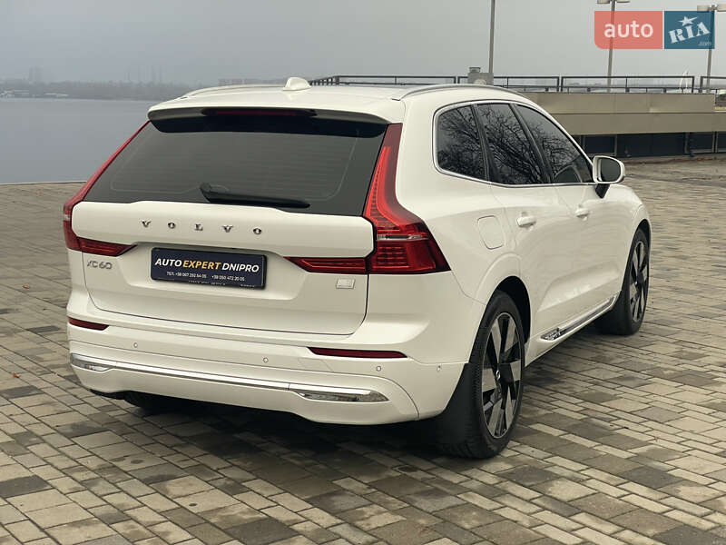 Позашляховик / Кросовер Volvo XC60 2024 в Дніпрі