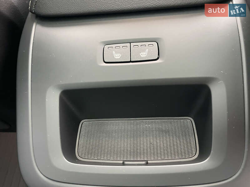 Позашляховик / Кросовер Volvo XC60 2024 в Дніпрі