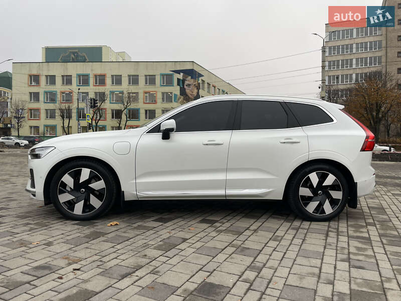 Позашляховик / Кросовер Volvo XC60 2024 в Дніпрі
