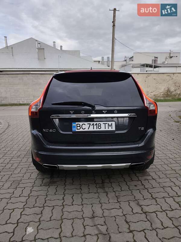 Позашляховик / Кросовер Volvo XC60 2015 в Стрию
