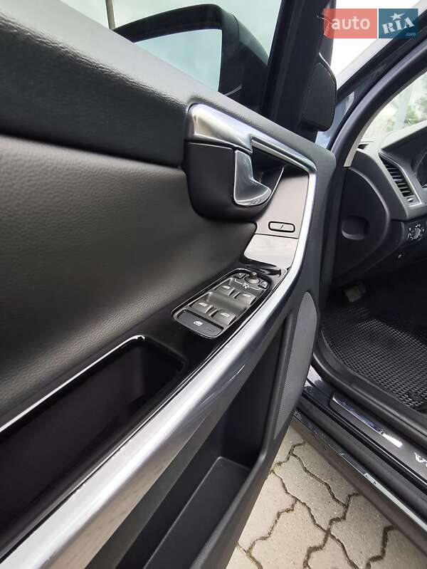 Позашляховик / Кросовер Volvo XC60 2015 в Стрию