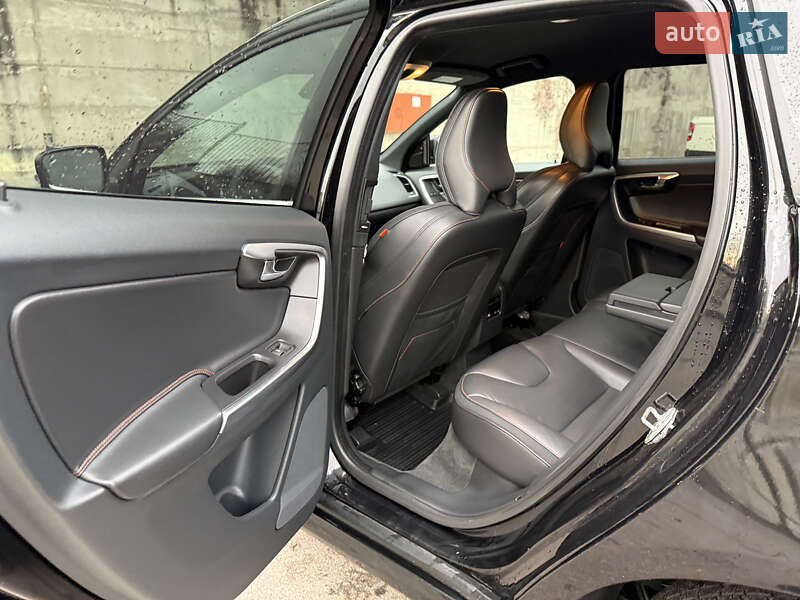 Внедорожник / Кроссовер Volvo XC60 2015 в Ровно