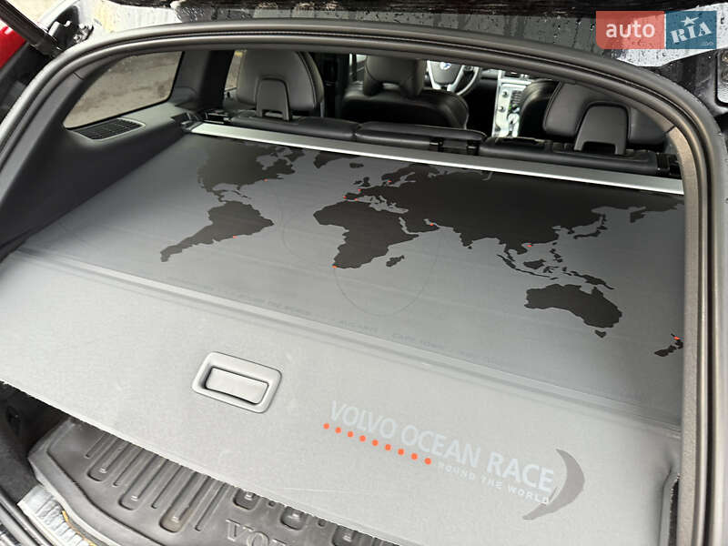 Внедорожник / Кроссовер Volvo XC60 2015 в Ровно