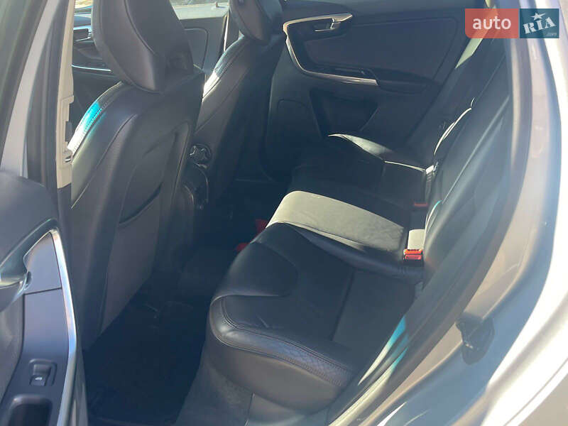 Внедорожник / Кроссовер Volvo XC60 2012 в Мукачево