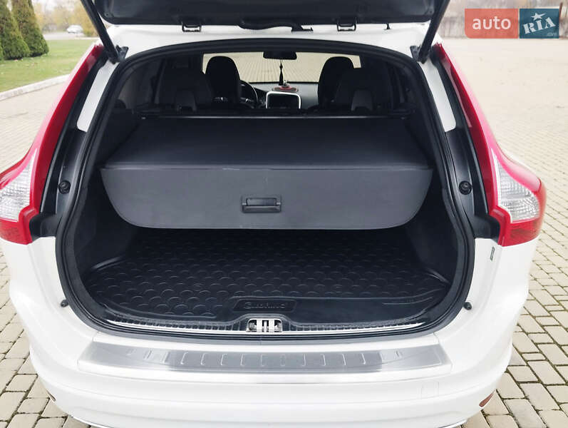 Внедорожник / Кроссовер Volvo XC60 2015 в Одессе фото 21 Внедорожник / Кроссовер Volvo XC60 2015 в Одессе