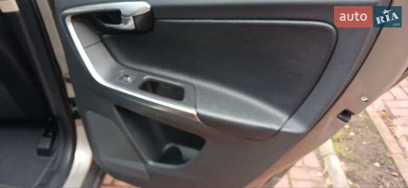 Позашляховик / Кросовер Volvo XC60 2011 в Дубні фото 18 Позашляховик / Кросовер Volvo XC60 2011 в Дубні