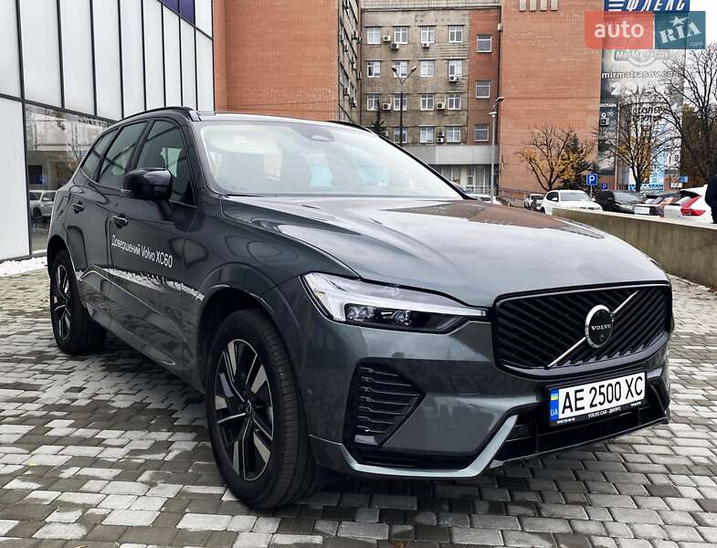 Позашляховик / Кросовер Volvo XC60 2025 в Дніпрі фото Позашляховик / Кросовер Volvo XC60 2025 в Дніпрі