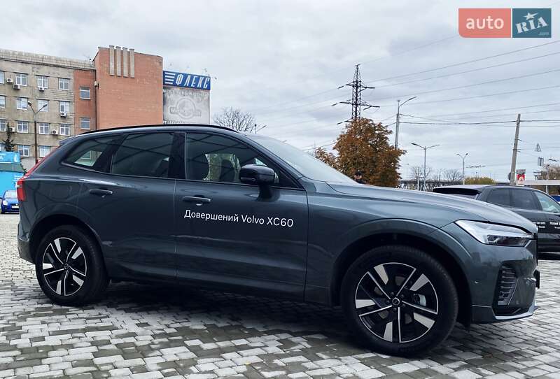 Позашляховик / Кросовер Volvo XC60 2025 в Дніпрі фото 4 Позашляховик / Кросовер Volvo XC60 2025 в Дніпрі