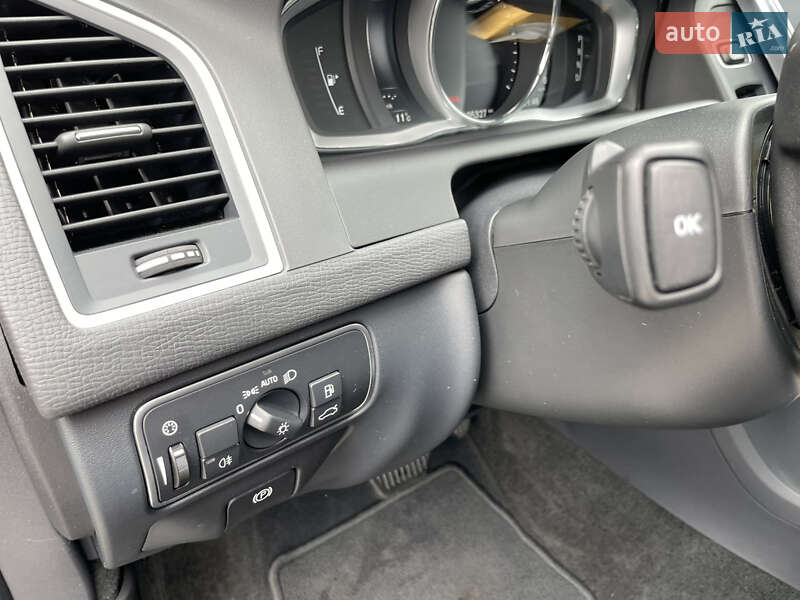 Позашляховик / Кросовер Volvo XC60 2017 в Києві