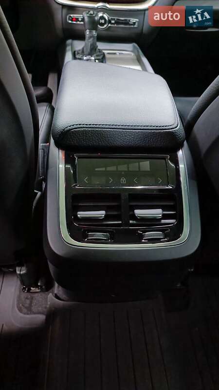 Позашляховик / Кросовер Volvo XC60 2017 в Кам'янському фото 14 Позашляховик / Кросовер Volvo XC60 2017 в Кам'янському