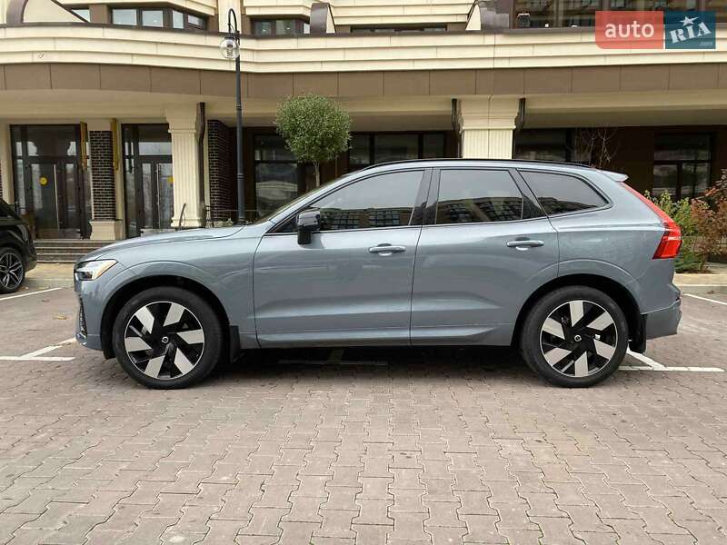 Внедорожник / Кроссовер Volvo XC60 2023 в Киеве фото 3 Внедорожник / Кроссовер Volvo XC60 2023 в Киеве