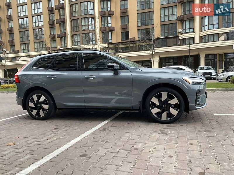 Внедорожник / Кроссовер Volvo XC60 2023 в Киеве фото 11 Внедорожник / Кроссовер Volvo XC60 2023 в Киеве