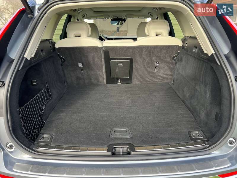 Позашляховик / Кросовер Volvo XC60 2021 в Івано-Франківську