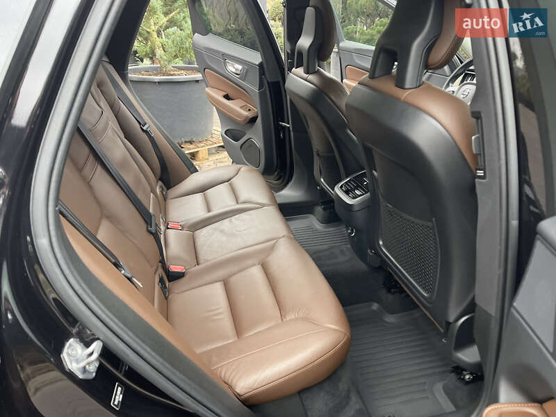 Внедорожник / Кроссовер Volvo XC60 2018 в Луцке