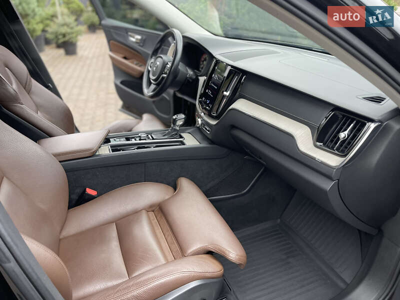 Внедорожник / Кроссовер Volvo XC60 2018 в Луцке