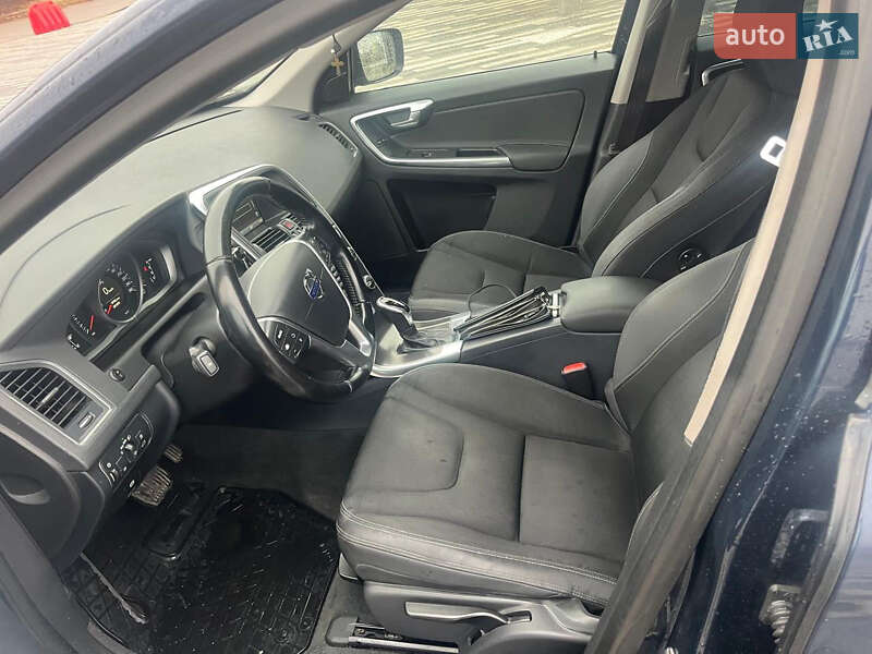 Внедорожник / Кроссовер Volvo XC60 2013 в Оброшином