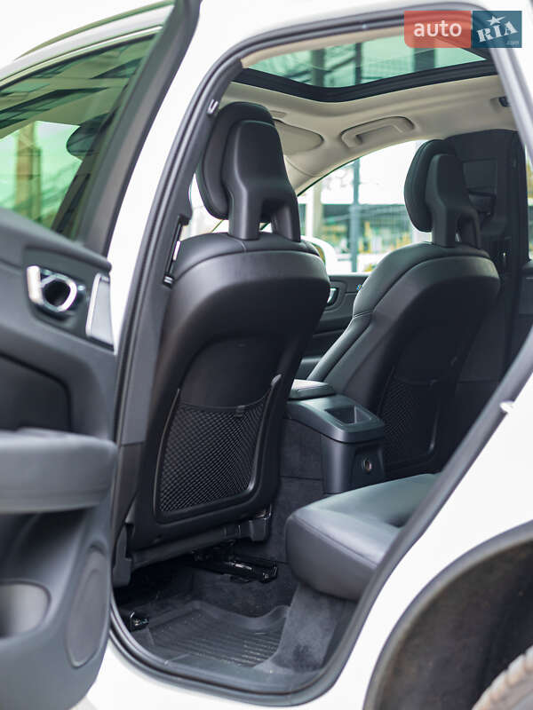 Позашляховик / Кросовер Volvo XC60 2018 в Рівному фото 26 Позашляховик / Кросовер Volvo XC60 2018 в Рівному