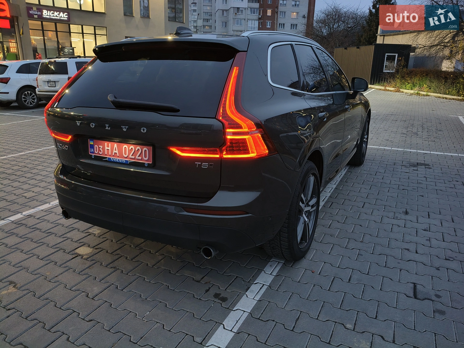 2018 Volvo XC60 - мініатюра 16