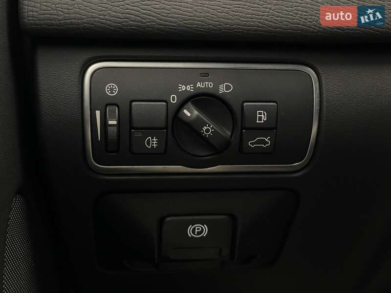 Позашляховик / Кросовер Volvo XC60 2015 в Києві фото 14 Позашляховик / Кросовер Volvo XC60 2015 в Києві