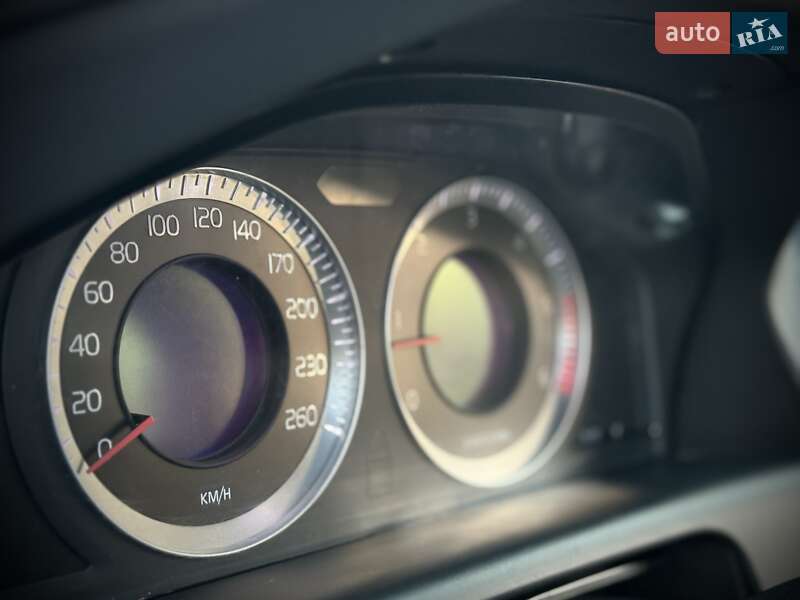 Позашляховик / Кросовер Volvo XC60 2008 в Івано-Франківську