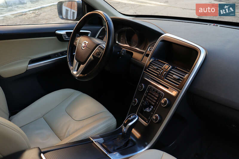 Внедорожник / Кроссовер Volvo XC60 2014 в Тернополе фото 3 Внедорожник / Кроссовер Volvo XC60 2014 в Тернополе