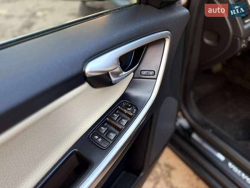 Внедорожник / Кроссовер Volvo XC60 2014 в Тернополе фото 126 Внедорожник / Кроссовер Volvo XC60 2014 в Тернополе