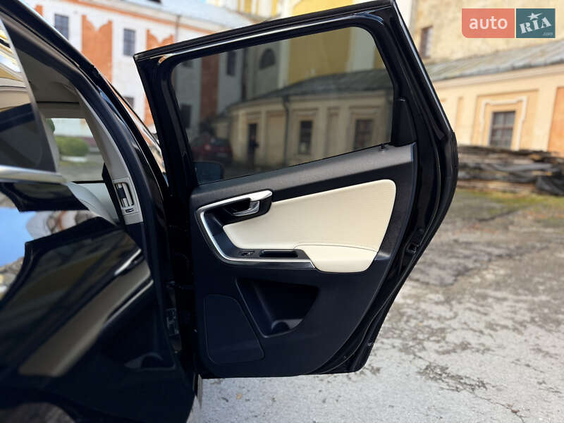 Внедорожник / Кроссовер Volvo XC60 2014 в Тернополе фото 143 Внедорожник / Кроссовер Volvo XC60 2014 в Тернополе