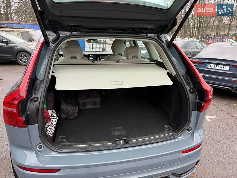 Внедорожник / Кроссовер Volvo XC60 2023 в Полтаве