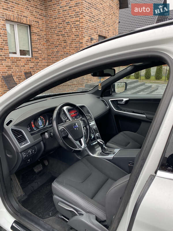 Внедорожник / Кроссовер Volvo XC60 2014 в Сарнах фото 13 Внедорожник / Кроссовер Volvo XC60 2014 в Сарнах
